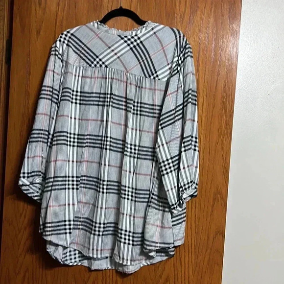 Torrid: BLACK & PEACH PLAID TWILL PEASANT BLOUSE 4X - Picture 8 of 9